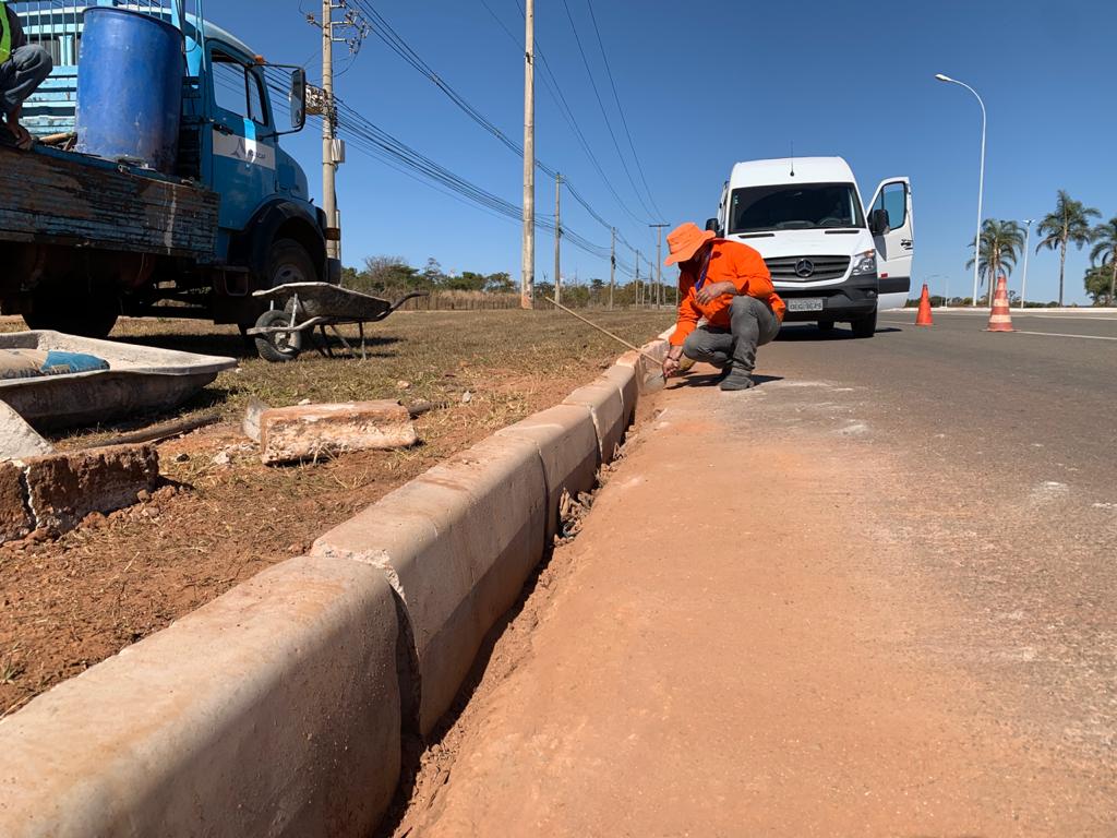 Grupo-de-trabalho-recupera-meios-fios-deixando-o-DF-ainda-mais-urbanizado